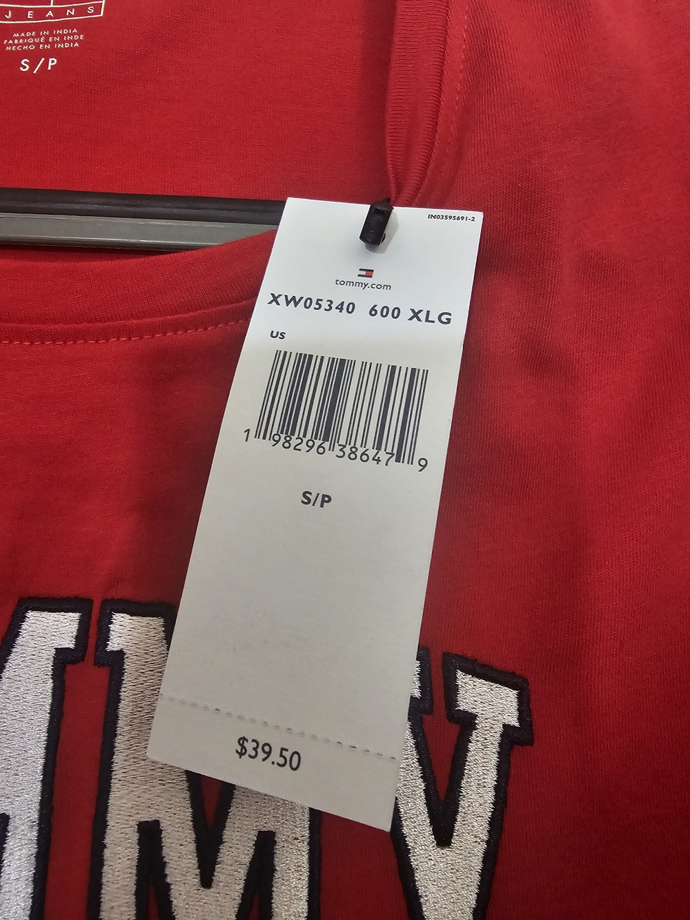 NEW Tommy Hilfiger Red Logo Crewneck Tee - Picture 3 of 4